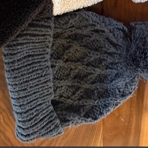 Cozy Knit Pom-Pom Beanie